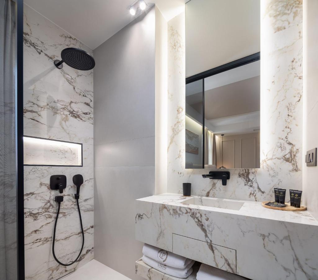 Luxury Rooms Le Prestige Few Minutes From Split'S Iconic Waterfront 外观 照片